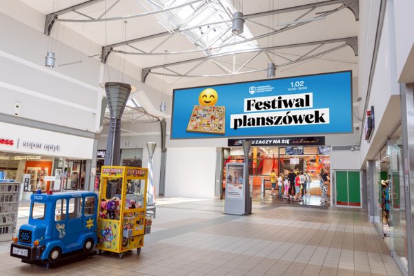 Jeden z dwóch największych banerów reklamowych o łącznej powierzchni 78,8 m2 i wymiarach 17,5x4,5m znajdujący się przy Fly Park, Sinsay i Monnari.
